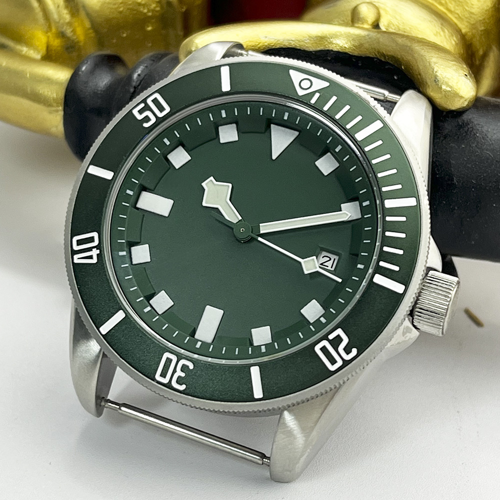 Military green men's automatic - A1 Watches & Jewelry New York Photos のレビューと価格