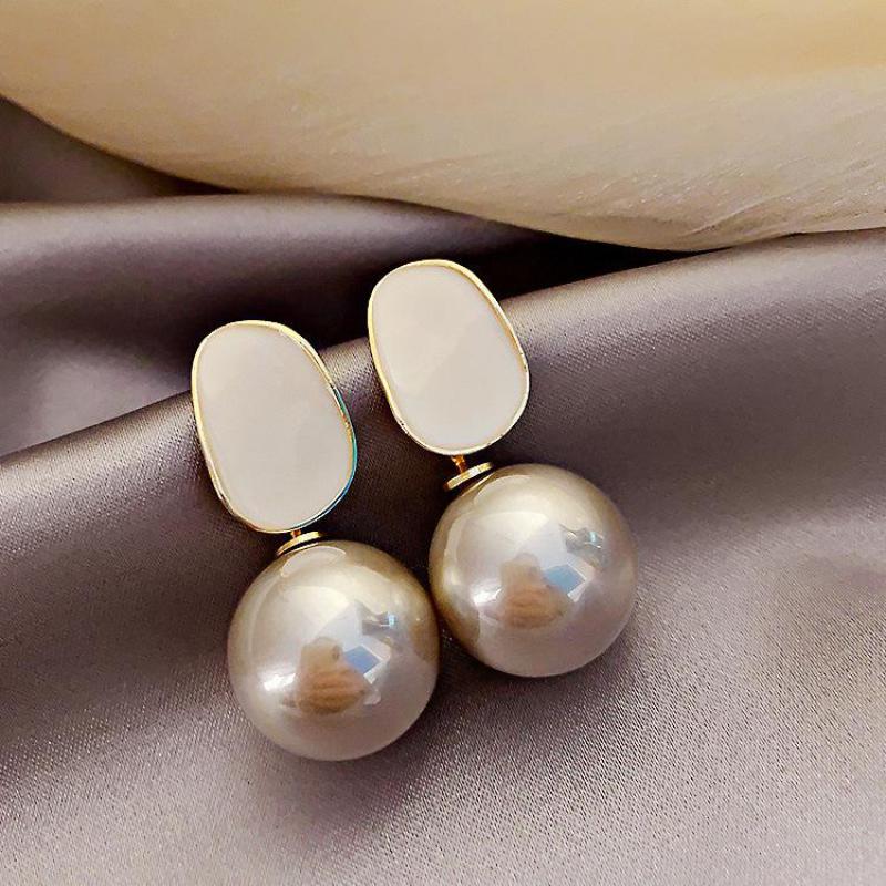 Big Brand High Class Noble Pea - Pearl Stud Earrings のレビューと価格