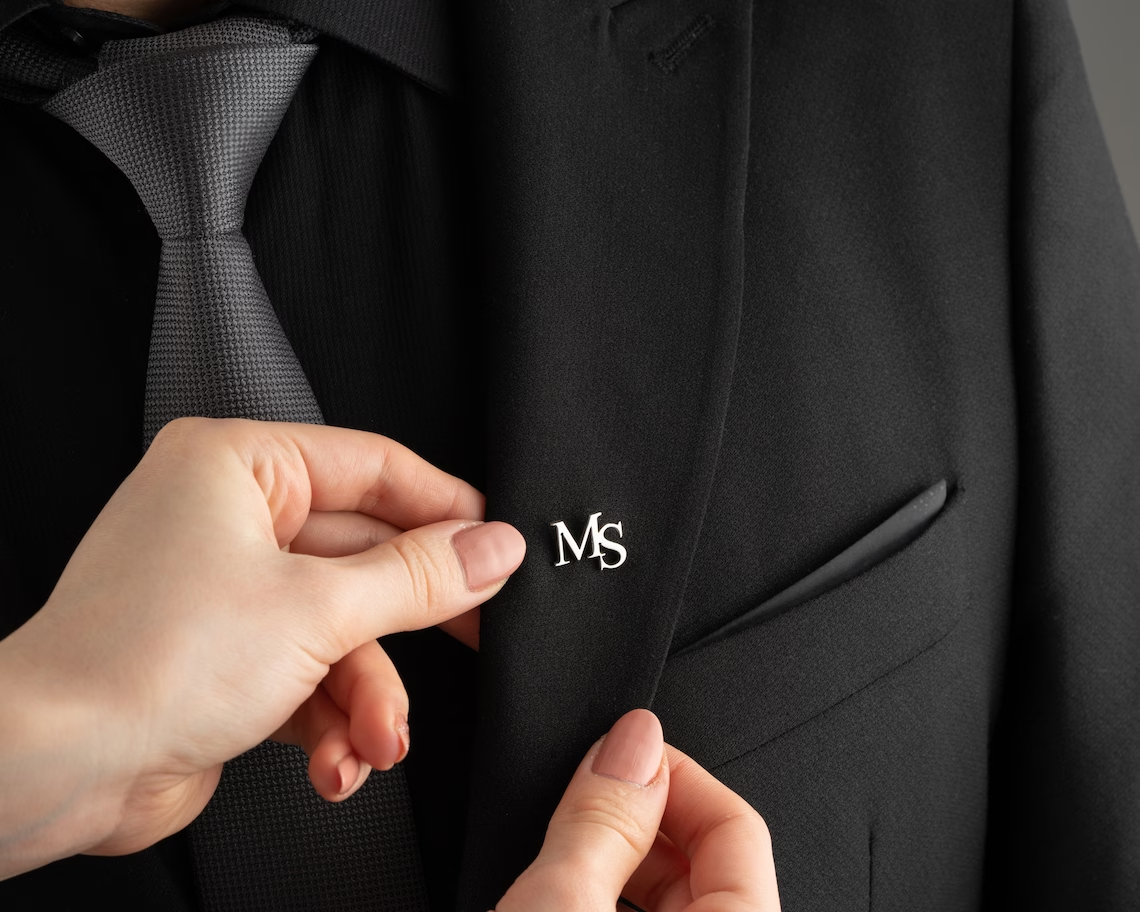 Personalized Initials Jacket L - Vintage Brooch Pin のレビューと価格