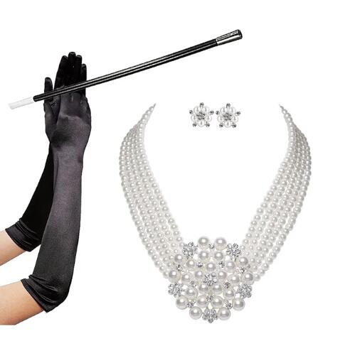 Audrey Hepburn Breakfast at Ti - Pearl Stud Earrings のレビューと価格