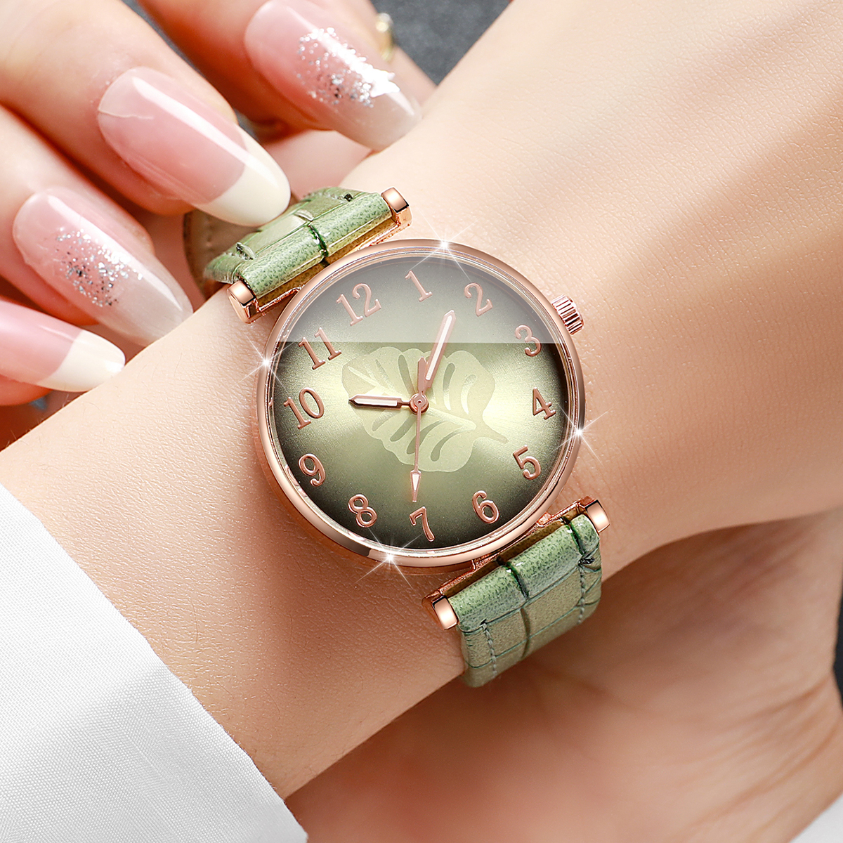 5PCS Fashion Leaf  Dial Women  - Jewelry Box Watches Bracelets のレビューと価格