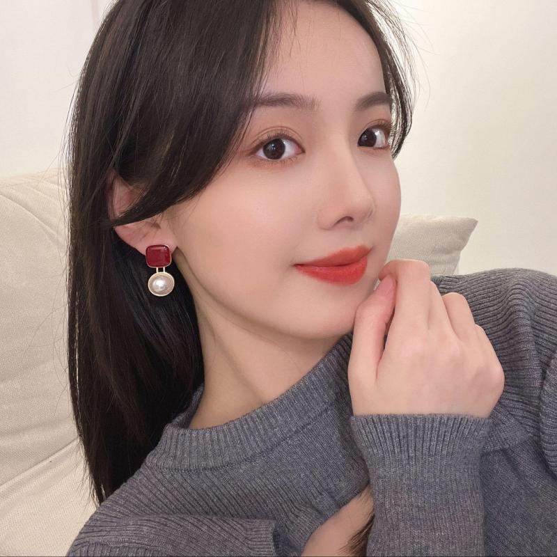 925 Silver Needle Vintage Red  - Pearl Stud Earrings のレビューと価格